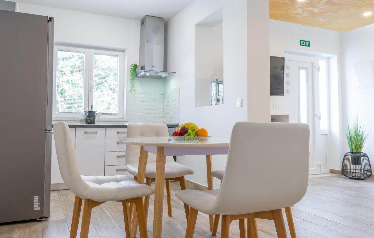 Apartman Helen *